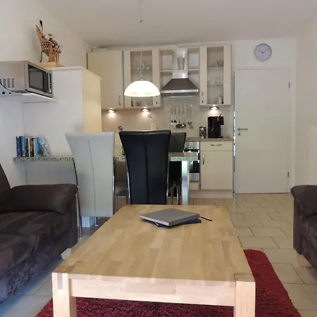 Casa de Férias Haus-suedblick-wohnung-3 Werdum